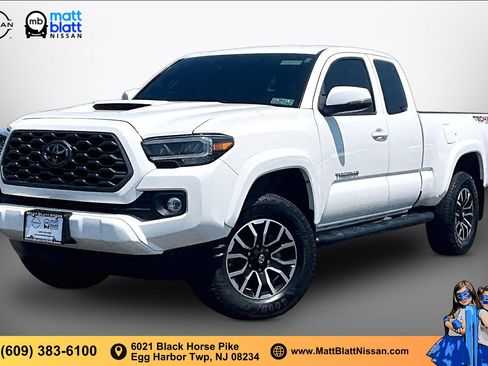 Used 2021 Toyota Tacoma TRD Sport AWD/4WD image 1