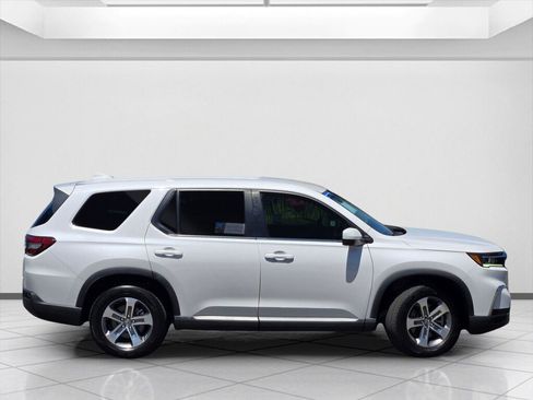 Certified 2023 Honda Pilot EX-L image 4