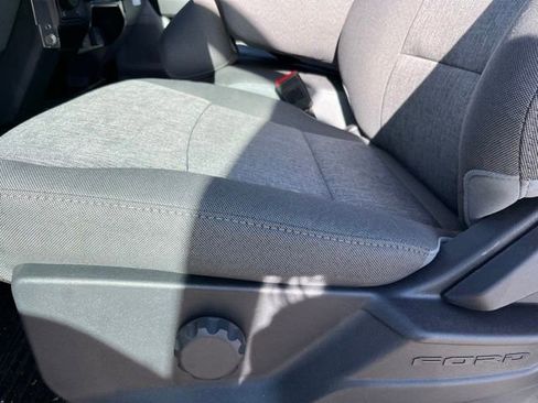 New 2026 Ford F250 XL w/ XL Chrome Package image 15