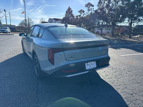 New 2025 Kia K4 EX image 5