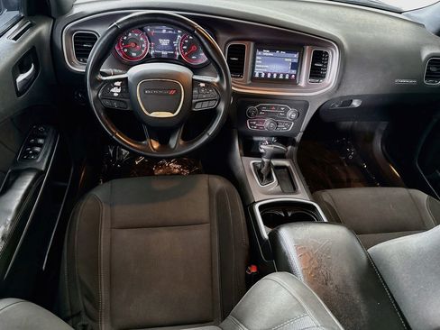 Used 2022 Dodge Charger SXT RWD image 17