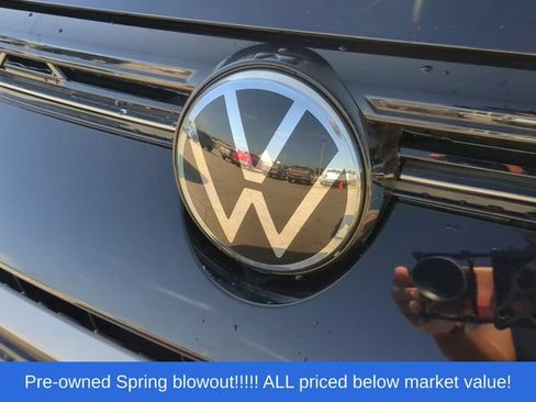 Used 2025 Volkswagen Taos S FWD image 10