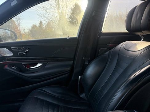 Used 2017 Mercedes-Benz S 550 4MATIC Sedan image 26