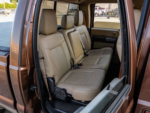 Used 2012 Ford F250 Lariat w/ Lariat Interior Pkg AWD/4WD image 40
