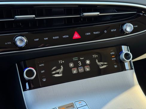 New 2026 Genesis GV70 2.5T Select image 33