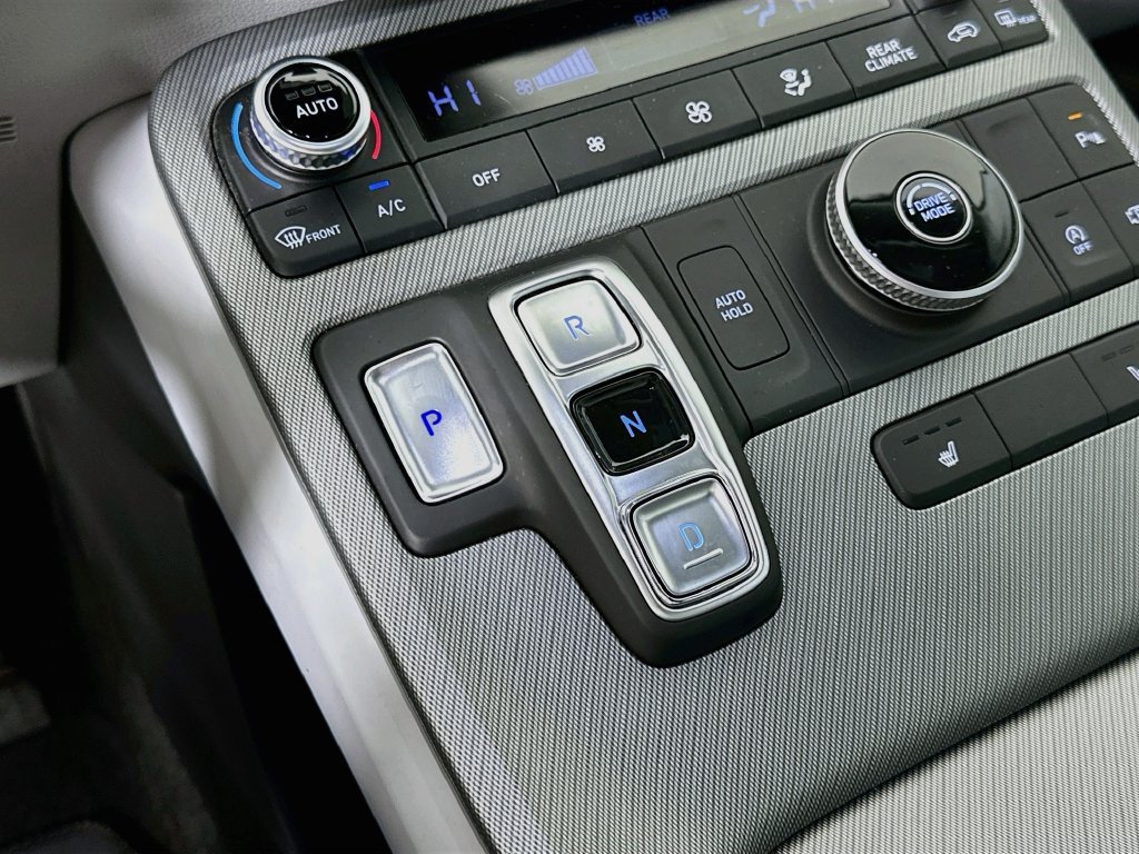 Used 2025 Hyundai Palisade SEL FWD image 17