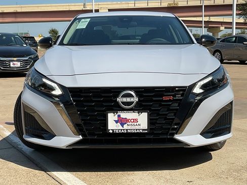 New 2025 Nissan Altima 2.5 SR w/ SR Premium Package image 3