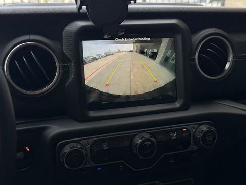 Used 2023 Jeep Wrangler Sahara 4xe image 7