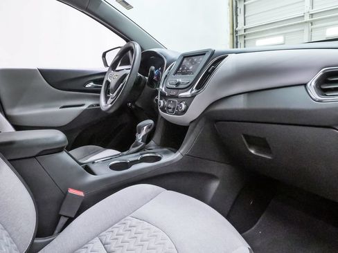 Used 2022 Chevrolet Equinox LS w/ LS Convenience Package FWD image 12