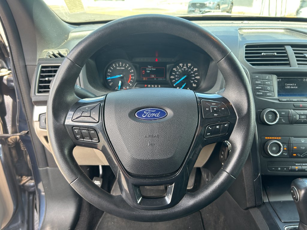 Used 2019 Ford Explorer 4WD w/ Class III Trailer Tow Package image 19