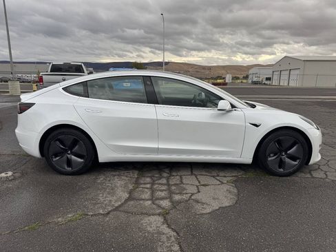 Used 2018 Tesla Model 3 Long Range AWD/4WD image 9