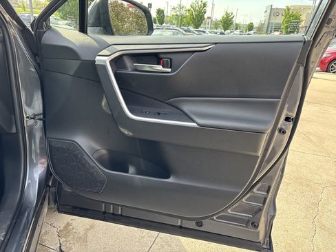 Used 2023 Toyota RAV4 SE AWD/4WD image 29
