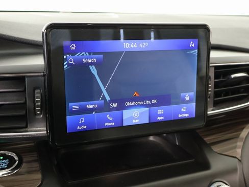 Used 2020 Ford Explorer Limited w/ Class III Trailer Tow Package image 9