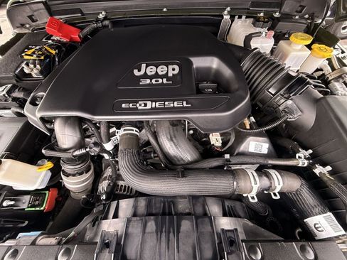 Used 2023 Jeep Gladiator Rubicon w/ Cold Weather Group image 26