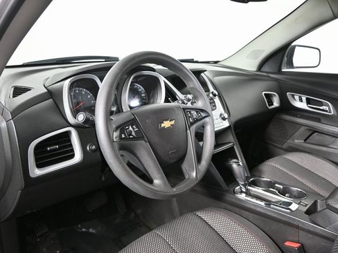 Used 2017 Chevrolet Equinox LS image 22