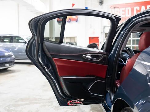 Used 2019 Alfa Romeo Giulia Ti w/ Quick Order Package 22Z Lusso RWD image 46