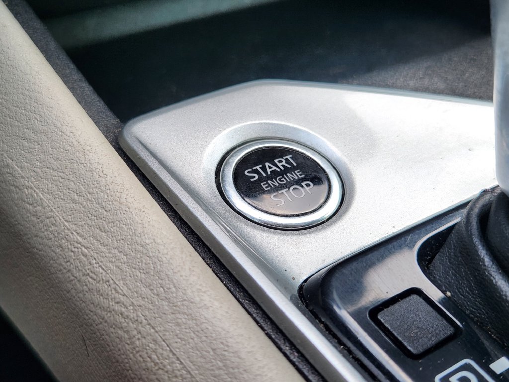 Used 2025 Nissan Altima 2.5 SV FWD image 21
