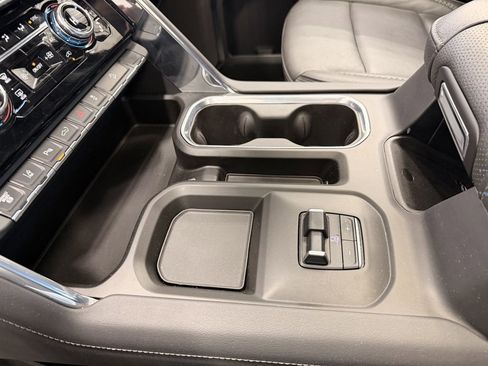 Used 2024 GMC Sierra 2500 Denali w/ Denali Reserve Package image 44