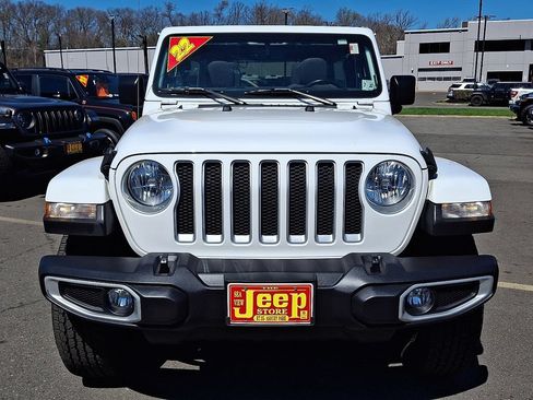 Certified 2022 Jeep Wrangler Unlimited Sahara w/ Cold Weather Group AWD/4WD image 2