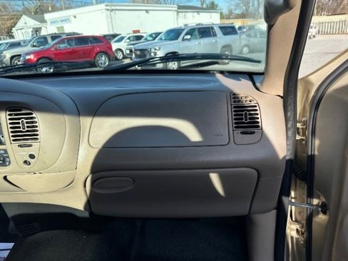 Used 2000 Ford F150 XLT image 27