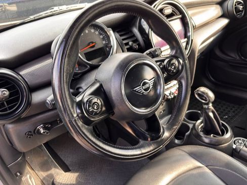 Used 2019 MINI Cooper Convertible w/ Signature Upholstery Package image 20