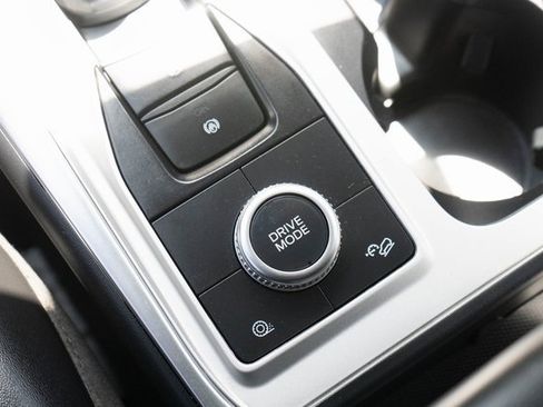 Used 2022 Ford Explorer XLT w/ Equipment Group 202A image 29