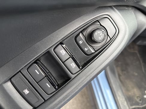 Used 2024 Subaru Crosstrek 2.0i image 16