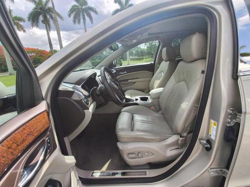 Used 2013 Cadillac SRX Luxury FWD image 11