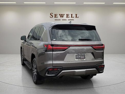Used 2024 Lexus LX 600 4WD w/ Luxury Package image 3