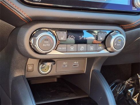 New 2025 Nissan Versa SR w/ Trunk Package image 16