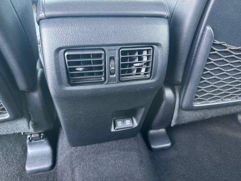 Used 2021 Toyota 4Runner Limited AWD/4WD image 26