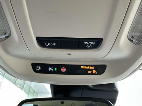 Used 2023 Buick Envision Preferred image 46