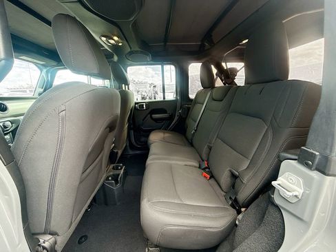 Used 2021 Jeep Wrangler Unlimited Sport image 25