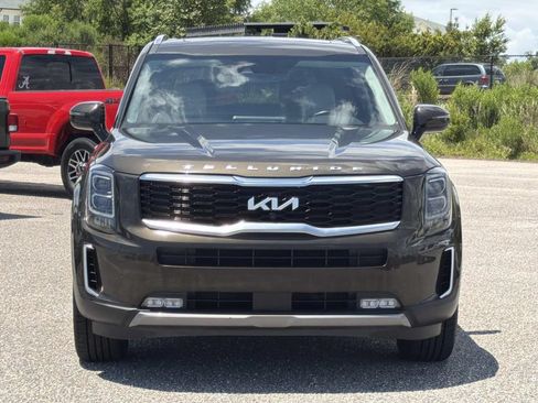 Used 2022 Kia Telluride SX FWD image 2