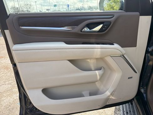Used 2021 GMC Yukon Denali w/ Denali Ultimate Package image 9