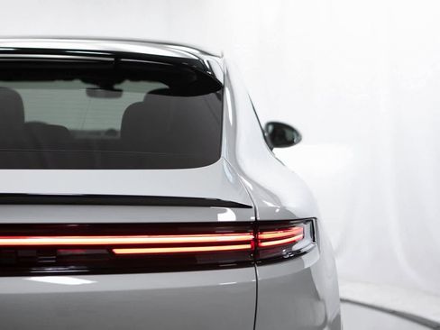 New 2026 Porsche Cayenne image 40