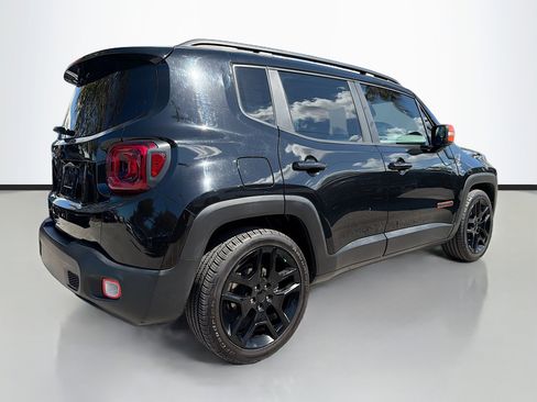Used 2020 Jeep Renegade Latitude image 3