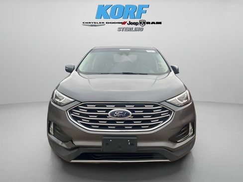 Used 2021 Ford Edge Titanium image 2