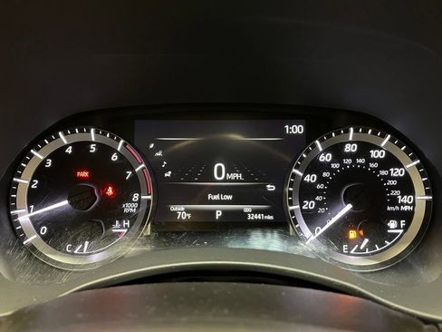 Used 2023 Toyota Highlander XLE AWD/4WD image 5