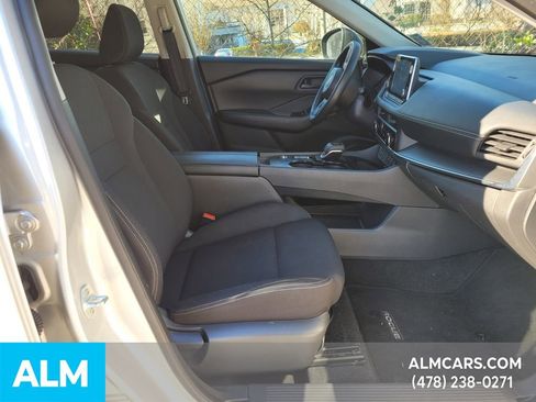 Used 2024 Nissan Rogue S image 11