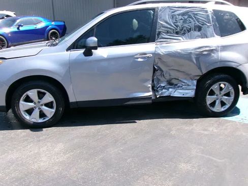 Used 2016 Subaru Forester 2.5i Limited w/ Popular Package #2 AWD/4WD image 1