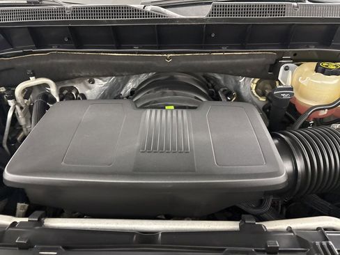 Used 2020 Chevrolet Silverado 1500 LT image 31