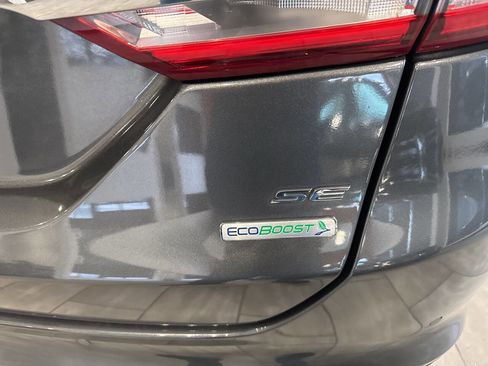 Used 2017 Ford Fusion SE w/ Equipment Group 201A image 33