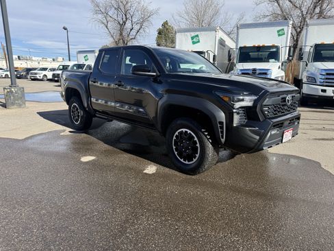 Used 2024 Toyota Tacoma TRD Off-Road image 8