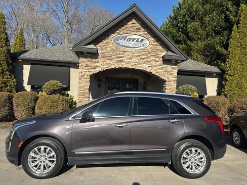Used 2018 Cadillac XT5 AWD image 1