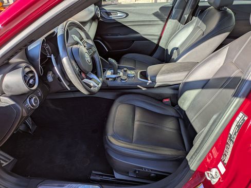 Used 2022 Alfa Romeo Giulia Sprint image 18