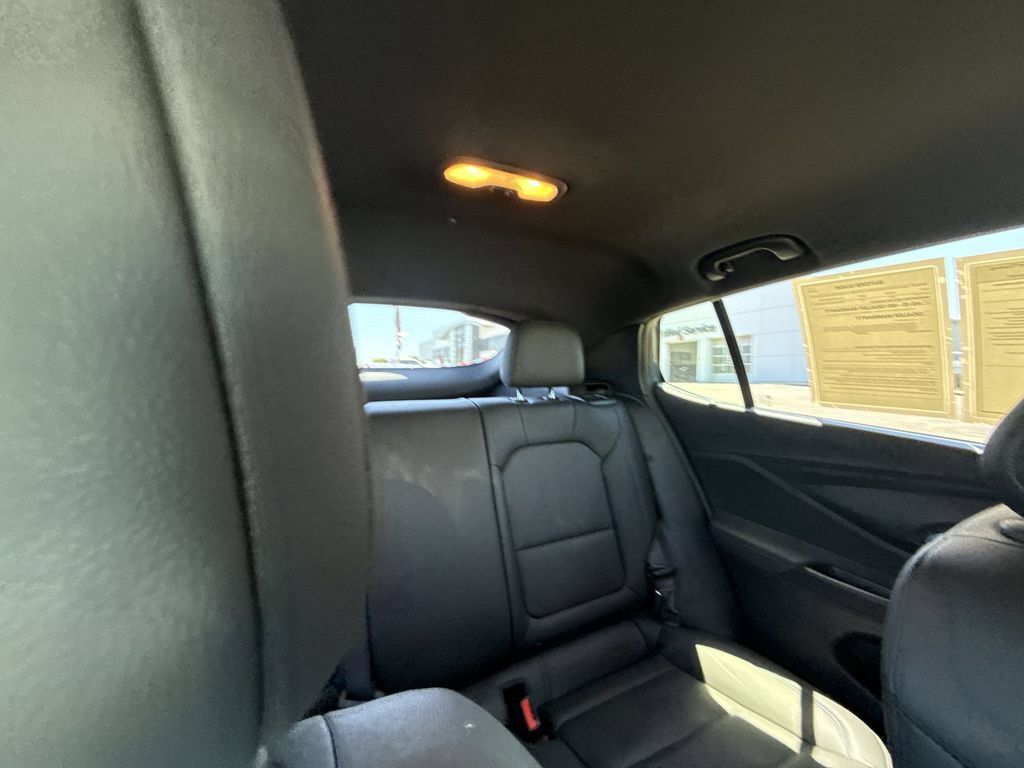 Used 2024 Buick Envista Sport Touring w/ Convenience I Package FWD image 32