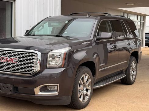 Used 2017 GMC Yukon Denali AWD/4WD image 14