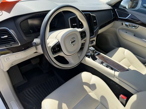 Used 2019 Volvo XC90 T5 Momentum w/ Advanced Package AWD/4WD image 10
