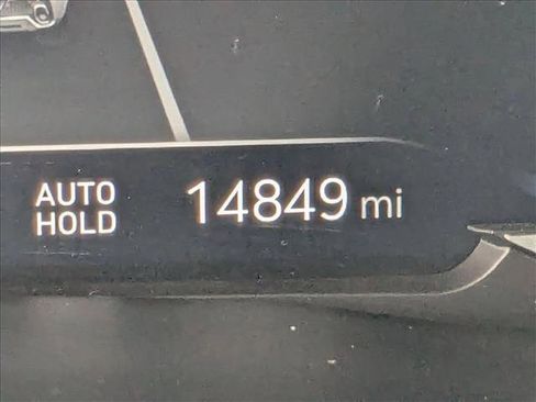 Used 2023 Genesis GV70 2.5T w/ Advanced Package image 11